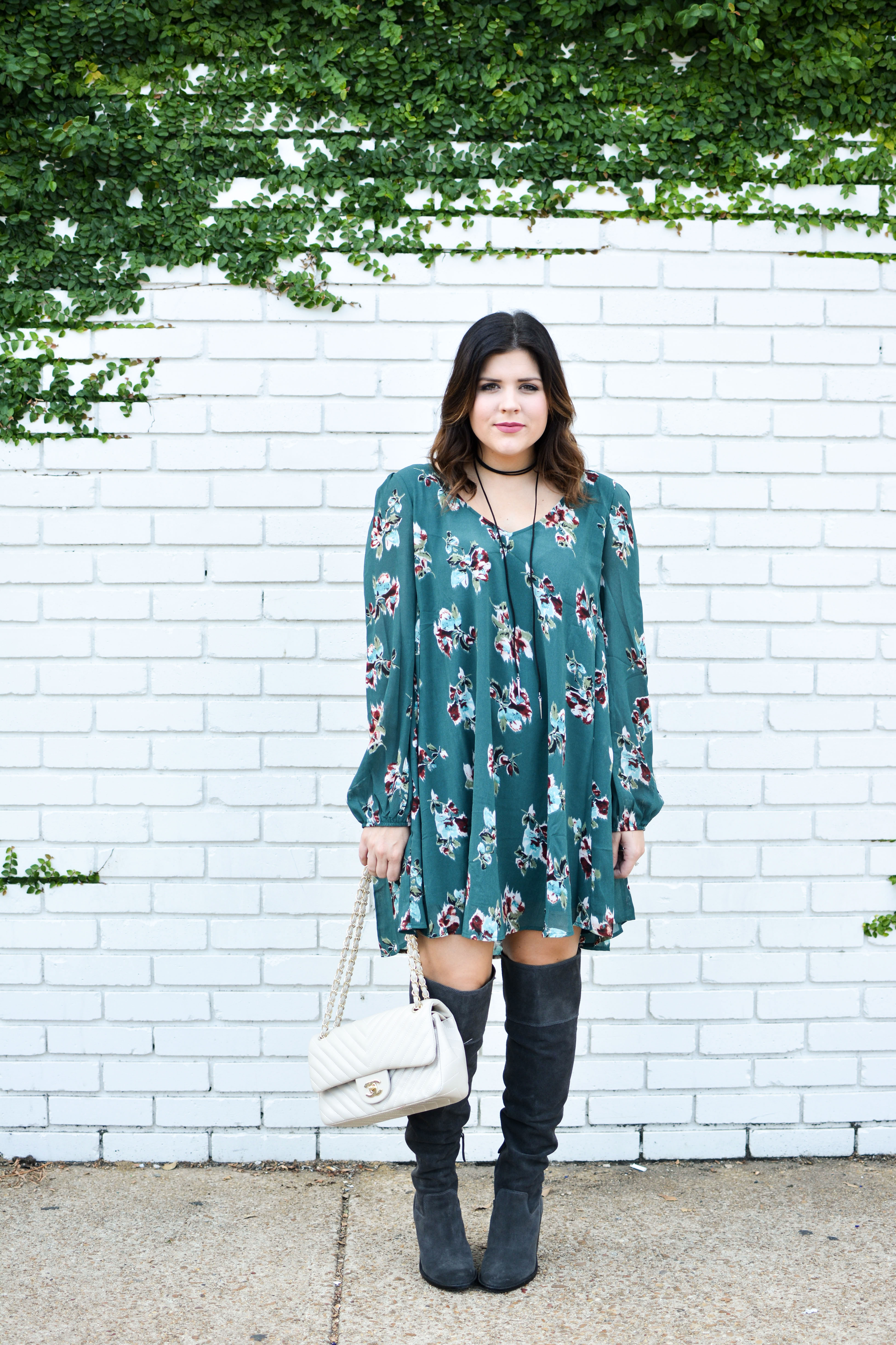 pineapple_lace_green_dress