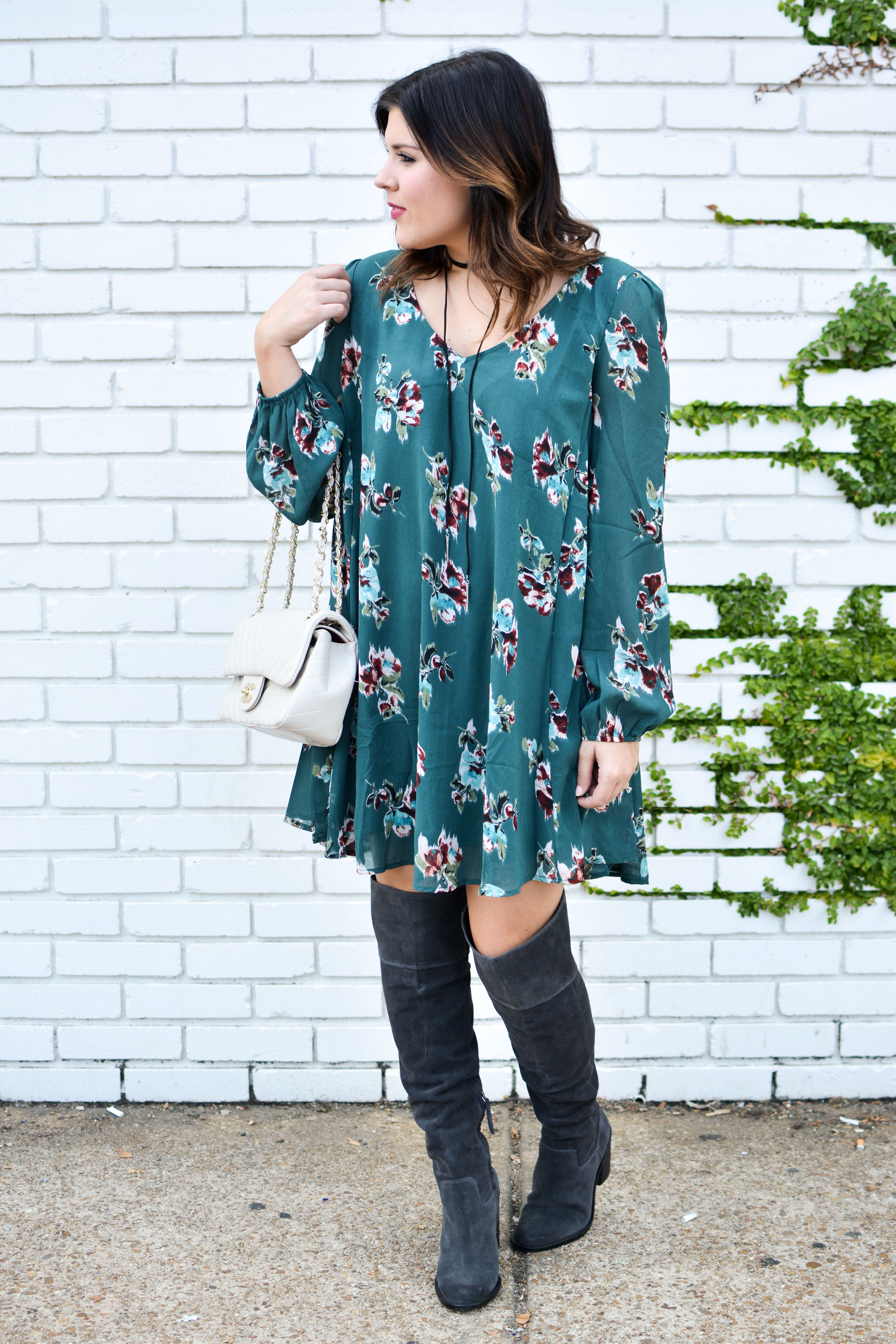 pineapple_lace_green_dress_1