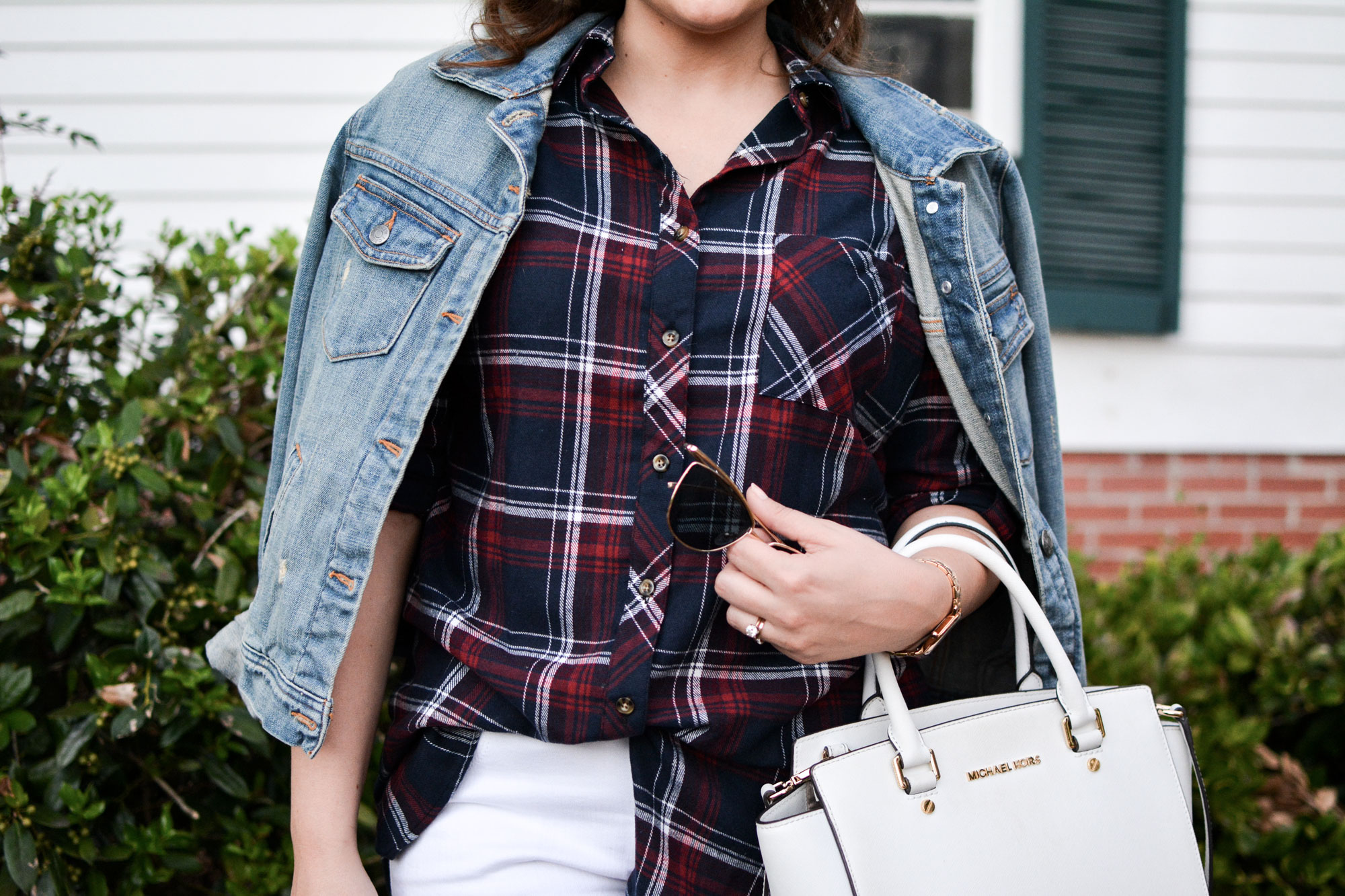 plaid_tunic_white_jeans_5