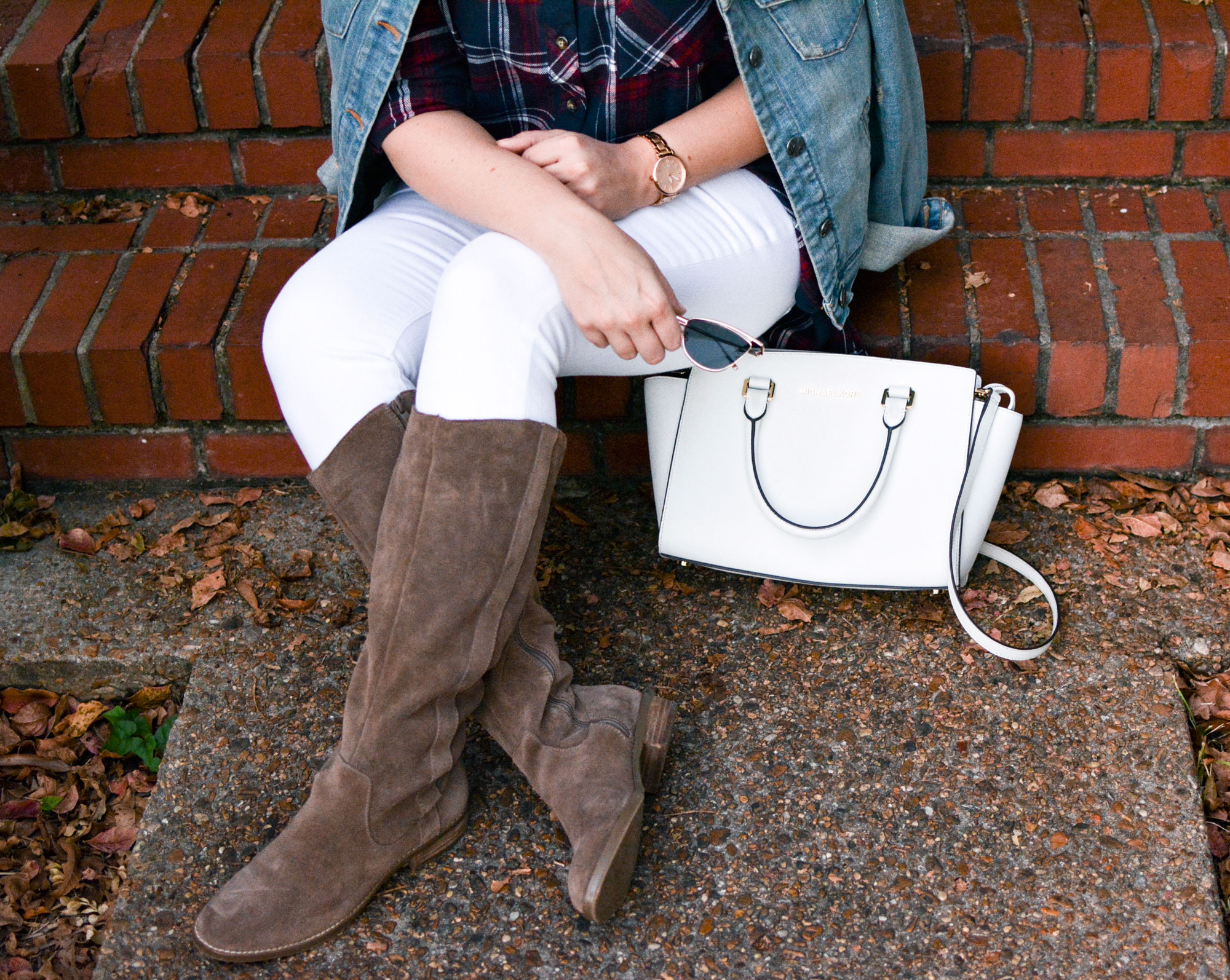 plaid_tunic_white_jeans_7