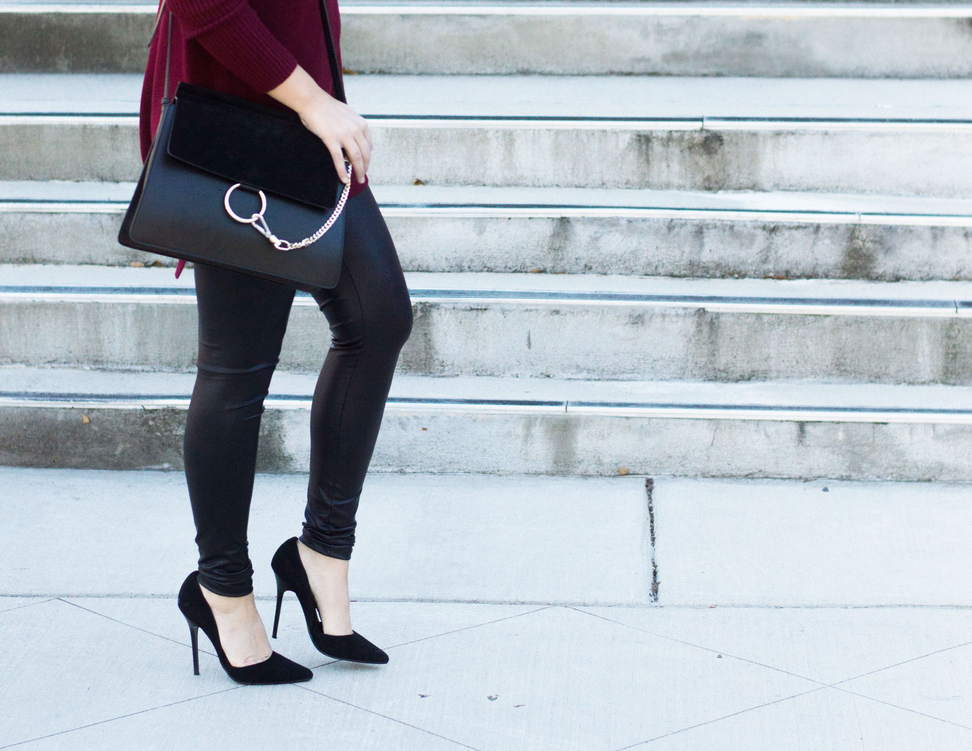 dezzel_red_sweater_9