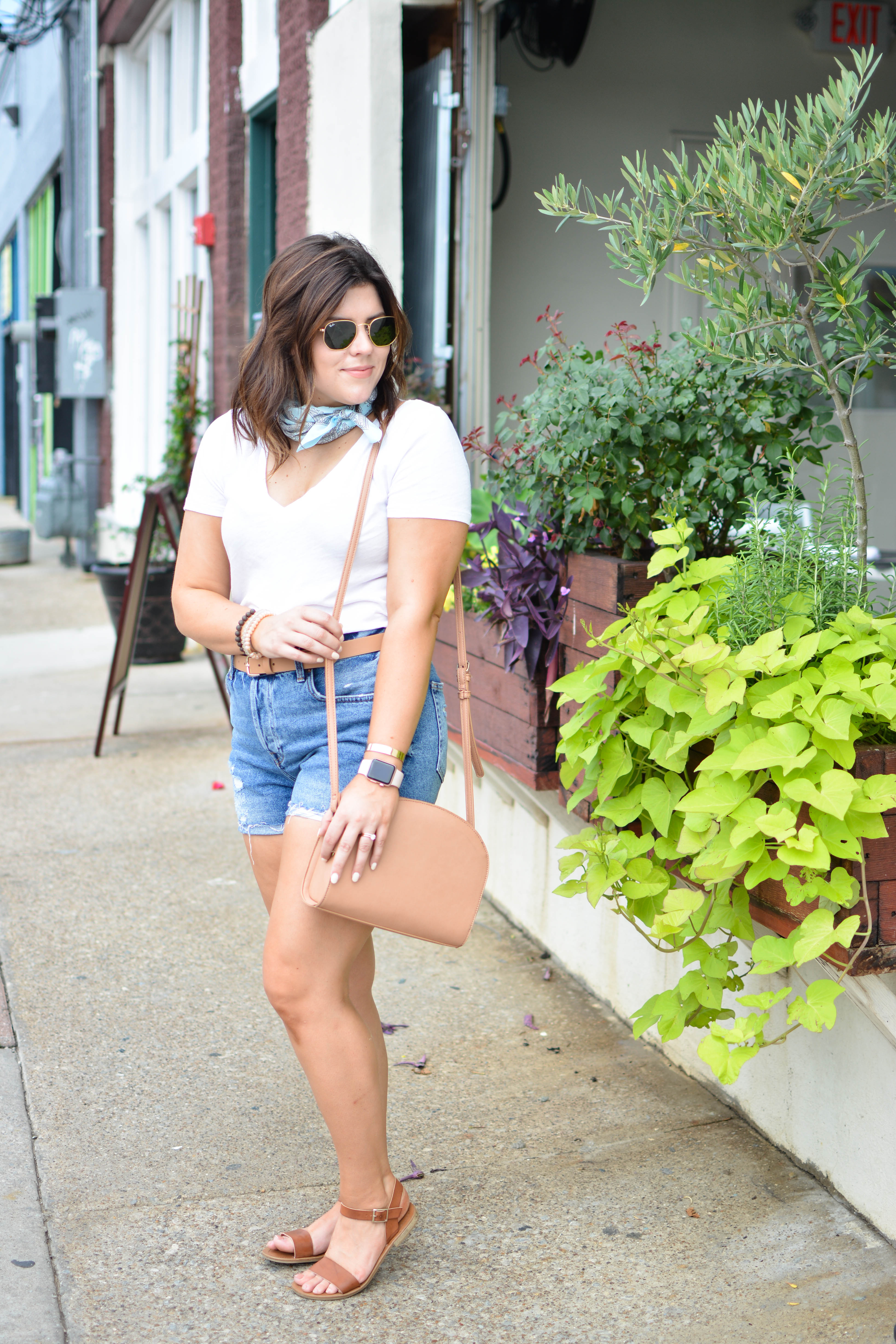 Finding the Perfect Jean Shorts & Dealing with Body Insecurities ...
