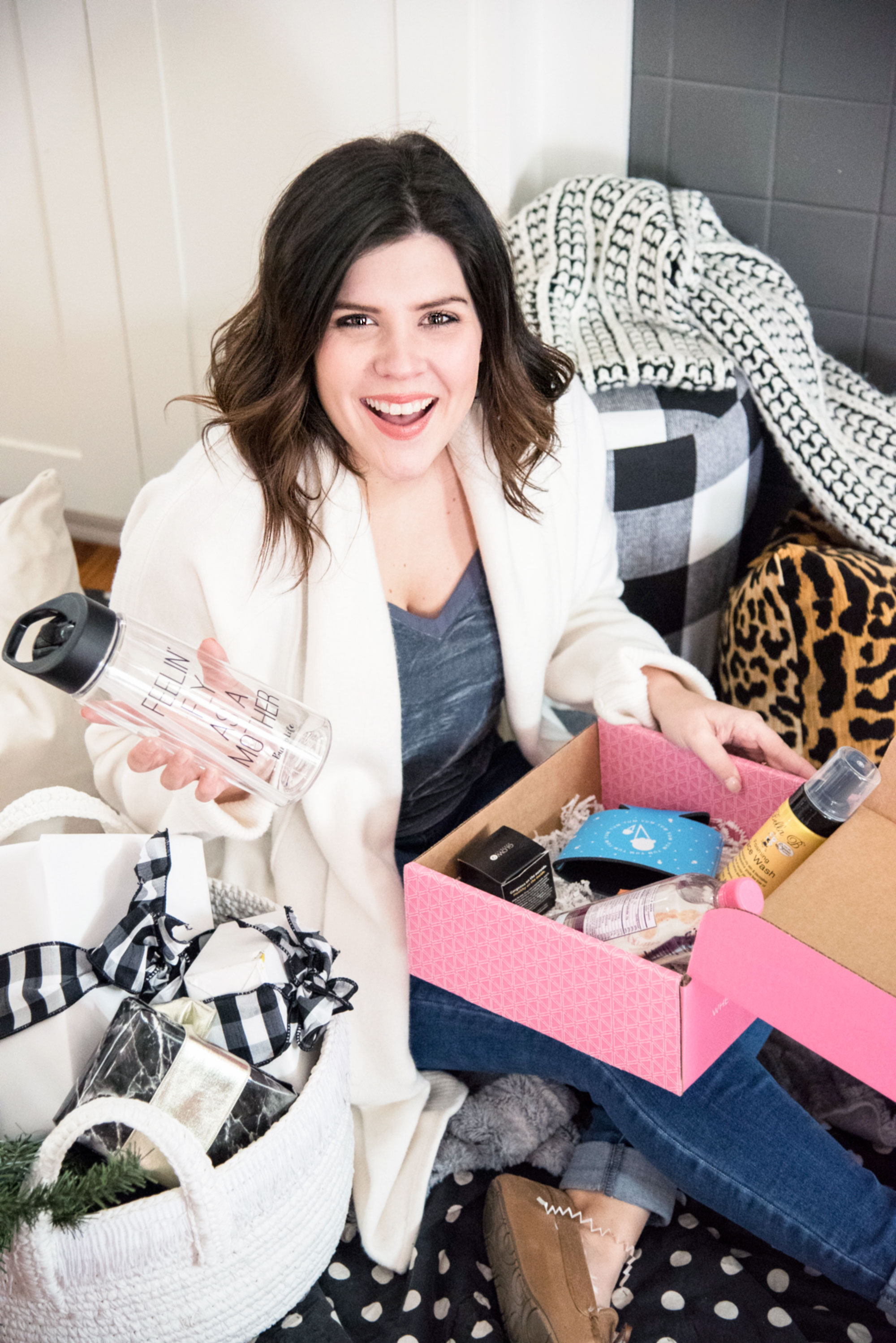 Bump Boxes: The PERFECT gift for a Mom-To-Be - Kassy On Design